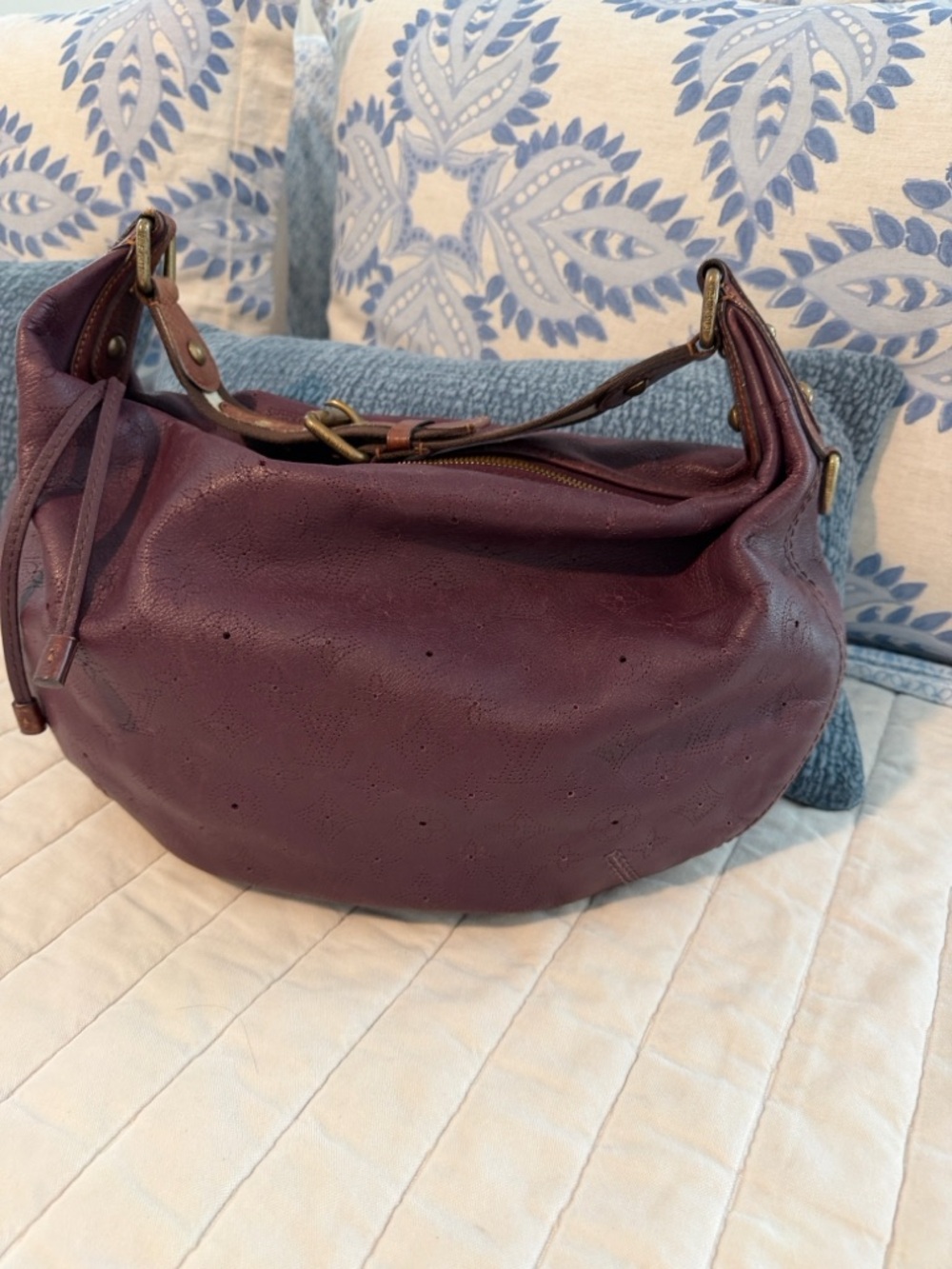 Louis Vuitton Aubergine Vintage Hobo Authentic
